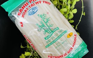 Hương Vị Bánh Phở Gói Ba Cây Tre: Khoảnh Khắc Hòa Mình Trong Hương Thơm Quê Nhà